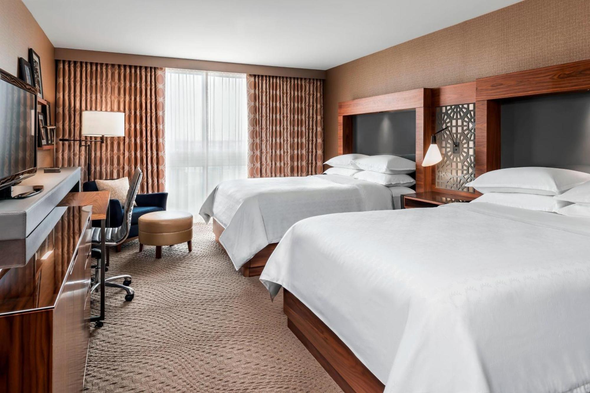 Sheraton Airport & Conference Centre Hotel 4*